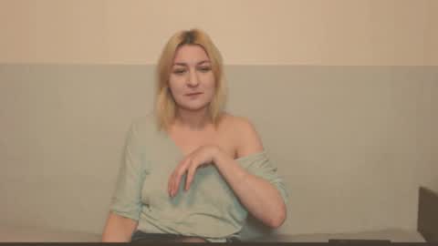 Snapshot of the_basic_instinctt chatting on 29, 9, 2025 Eva online show from 29, 9, 2025