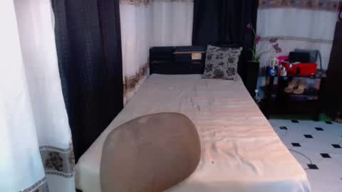 Snapshot of the_girl_nxt_door chatting on 9, 1, 2025 samm online show from 9, 1, 2025