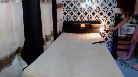 Snapshot of the_girl_nxt_door chatting on 21, 2, 2025 samm online show from 21, 2, 2025