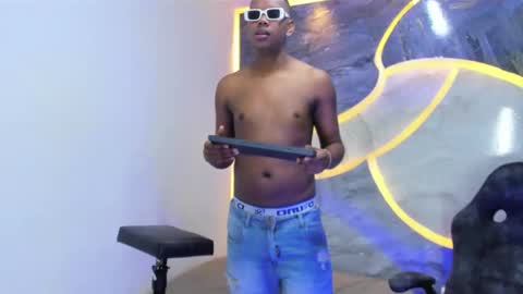 Snapshot of the_hot_boy0 chatting on 17, 11, 2025 the_hot_boy0 online show from 17, 11, 2025