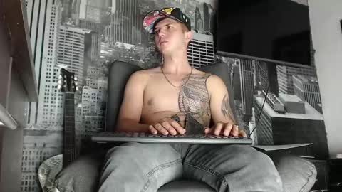 Snapshot of theangelmiguel chatting on 17, 12, 2024 Miguel Angel online show from 17, 12, 2024