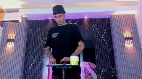 DEAN AND MARY online show from 5, 1, 2026