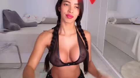 valeria online show from 3, 10, 2025