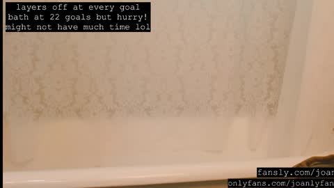 Snapshot of thecamwoman chatting on 30, 11, 2025 Joan online show from 30, 11, 2025