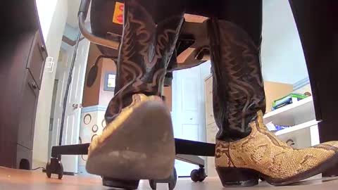 Snapshot of thecowboy_74 chatting on 19, 11, 2025 thecowboy_74 online show from 19, 11, 2025