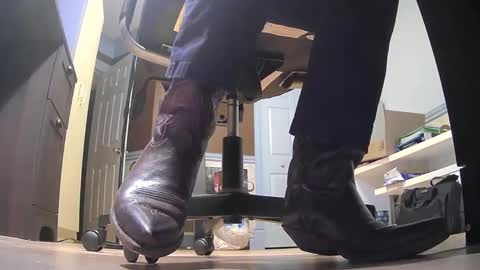 Snapshot of thecowboy_74 chatting on 4, 12, 2025 thecowboy_74 online show from 4, 12, 2025