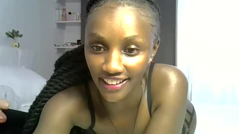 Snapshot of thecumgoddess21 chatting on 28, 10, 2025 SWEET FREAKY DOLL online show from 28, 10, 2025