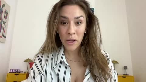 Dirty Mommy online show from 25, 6, 2026