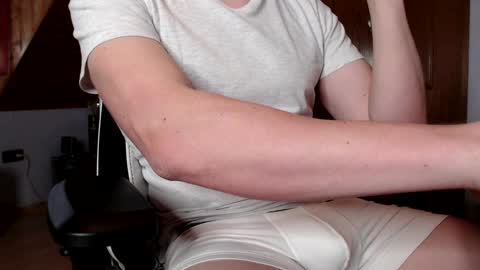 Snapshot of thedome372 chatting on 3, 2, 2025 thedome372 online show from 3, 2, 2025