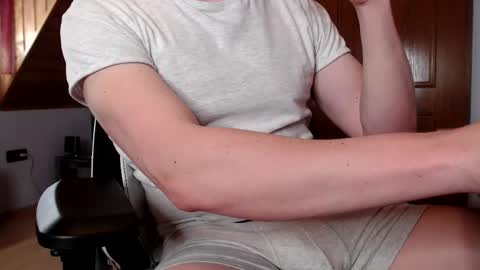 Snapshot of thedome372 chatting on 21, 2, 2025 thedome372 online show from 21, 2, 2025