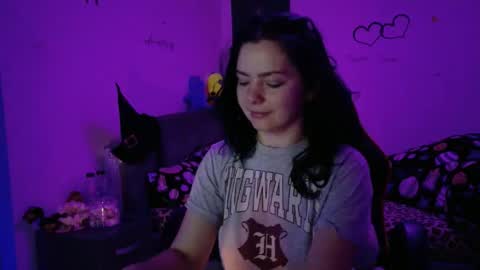 TheFarmergirl online show from 8, 11, 2025