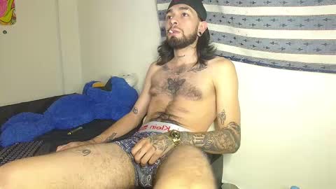 independent Model online show from 4, 2, 2025