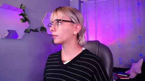 Snapshot of thegodmother_gh chatting on 29, 10, 2025 Peyton online show from 29, 10, 2025