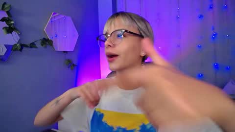 Snapshot of thegodmother_gh chatting on 30, 10, 2025 Peyton online show from 30, 10, 2025