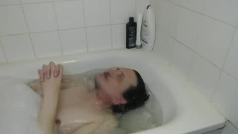 Green online show from 12, 3, 2026