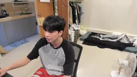 Snapshot of thegreenmagus chatting on 8, 10, 2025 Green online show from 8, 10, 2025