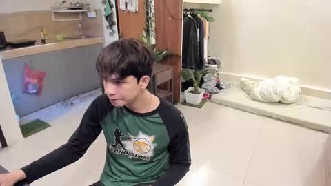 Snapshot of thegreenmagus chatting on 6, 11, 2025 Green online show from 6, 11, 2025