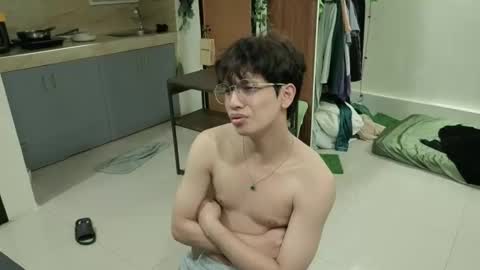 Snapshot of thegreenmagus chatting on 23, 11, 2025 Green online show from 23, 11, 2025