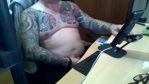 Snapshot of thekier chatting on 5, 12, 2024 thekier online show from 5, 12, 2024