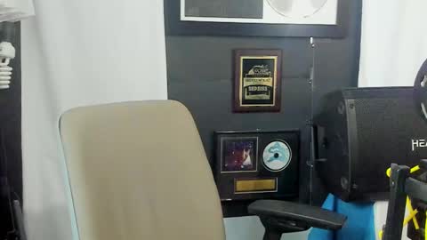 Goddess Nola online show from 13, 2, 2025