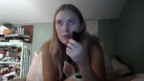 Little Bambii online show from 30, 11, 2025