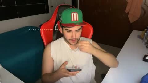 Snapshot of thelittlehot1 chatting on 18, 12, 2025 thelittlehot1 online show from 18, 12, 2025