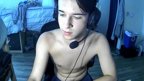 Snapshot of thelonglouie chatting on 21, 9, 2025 Louie online show from 21, 9, 2025