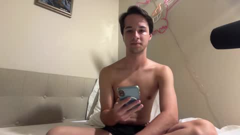 Snapshot of thelonglouie chatting on 28, 9, 2025 Louie online show from 28, 9, 2025