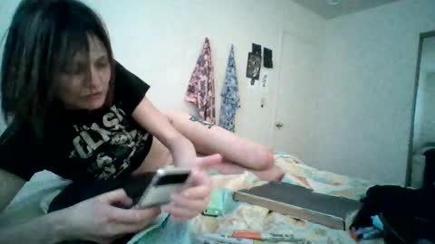 lovecreep online show from 27, 2, 2025