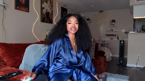 Snapshot of thelovelybrown chatting on 23, 6, 2026 thelovelybrown online show from 23, 6, 2026