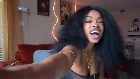 Snapshot of thelovelybrown chatting on 21, 7, 2026 thelovelybrown online show from 21, 7, 2026