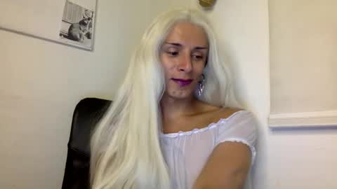 Lucy Lucy online show from 20, 12, 2024