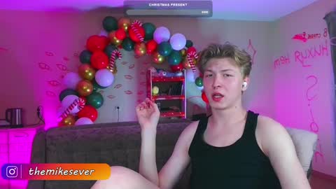 Snapshot of themikesever chatting on 20, 12, 2024 Sever online show from 20, 12, 2024