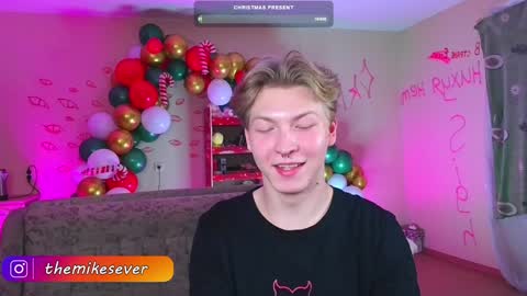Snapshot of themikesever chatting on 22, 12, 2024 Sever online show from 22, 12, 2024