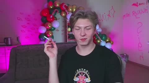 Snapshot of themikesever chatting on 26, 12, 2024 Sever online show from 26, 12, 2024