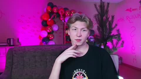 Snapshot of themikesever chatting on 3, 1, 2025 Sever online show from 3, 1, 2025