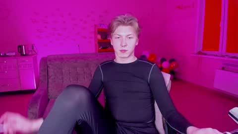 Snapshot of themikesever chatting on 3, 2, 2025 Sever online show from 3, 2, 2025