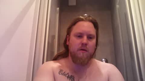 Snapshot of thenewdude1992 chatting on 6, 4, 2026 thenewdude1992 online show from 6, 4, 2026