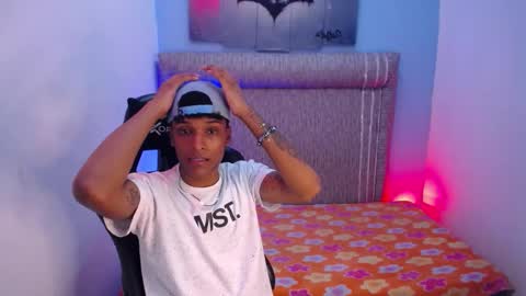 Snapshot of theo_088_ chatting on 22, 3, 2026 THEO online show from 22, 3, 2026