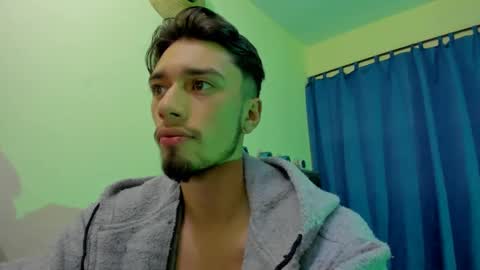 Snapshot of theo_stone04 chatting on 27, 9, 2025 Theo online show from 27, 9, 2025