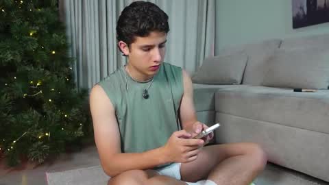  THEO- MATEO  online show from 4, 12, 2025