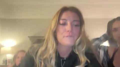 Snapshot of theoneandonlyava chatting on 19, 9, 2025 Ava online show from 19, 9, 2025