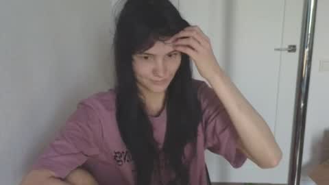 Snapshot of thepasssiflora chatting on 17, 5, 2026 Vanessa online show from 17, 5, 2026