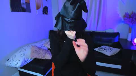 thepretty_kitty online show from 17, 11, 2025