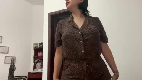 Snapshot of therealcamilabaddie chatting on 26, 1, 2025 therealcamilabaddie online show from 26, 1, 2025