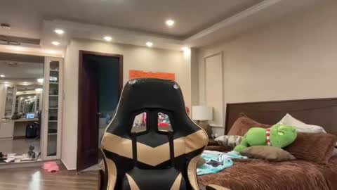 Snapshot of therealcamilabaddie chatting on 12, 10, 2025 therealcamilabaddie online show from 12, 10, 2025