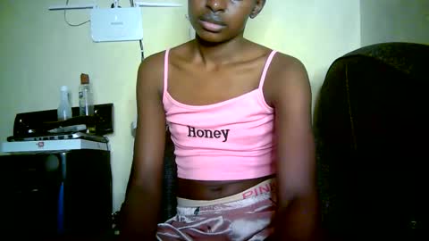 Snapshot of therry_heart chatting on 24, 5, 2026 hearty online show from 24, 5, 2026