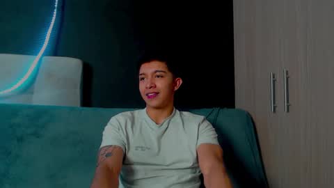 thesaint_xxx online show from 25, 9, 2025