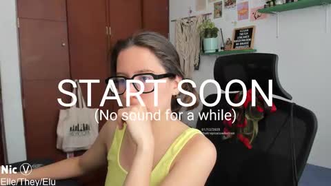 Snapshot of thetropicalseduction chatting on 1, 12, 2025 Nicole online show from 1, 12, 2025