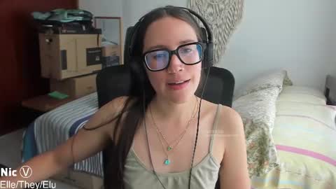 Nicole online show from 6, 7, 2026